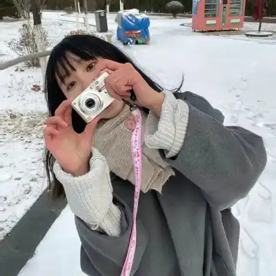 梁静萱